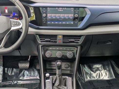 Used 2023 Volkswagen Taos SE w/ Panoramic Sunroof Package image 14