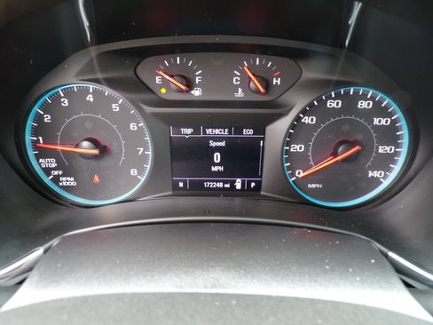 Used 2018 Chevrolet Equinox LT FWD image 24