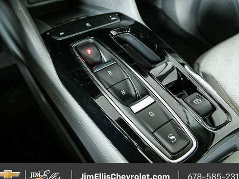 Used 2023 Chevrolet Bolt EUV Premier image 16