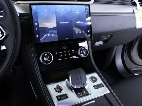 New 2026 Jaguar F-PACE R-Dynamic S image 19