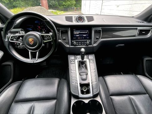 Used 2017 Porsche Macan GTS AWD/4WD image 18