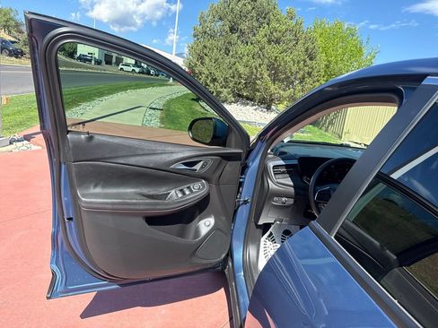 Used 2025 Buick Encore GX Preferred w/ Comfort Package AWD/4WD image 11