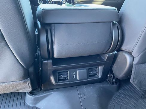 Used 2024 Chevrolet Silverado 1500 LT image 17