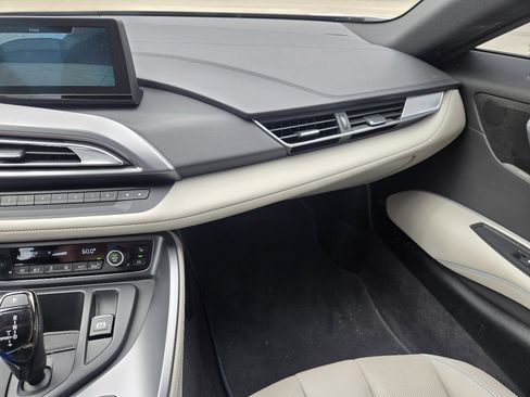 Used 2015 BMW i8 image 26