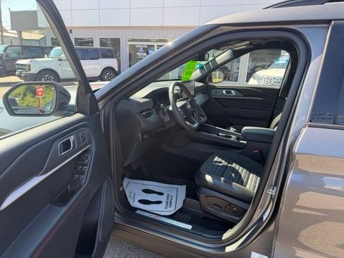 Used 2026 Ford Explorer ST-Line w/ ST-Line Street Pack AWD/4WD image 11