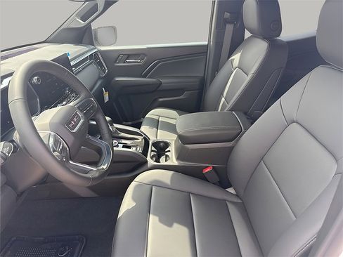 New 2025 GMC Canyon Elevation w/ Convenience Package image 15