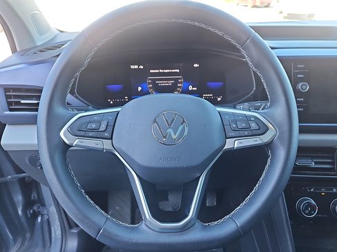 Certified 2023 Volkswagen Taos SE w/ Panoramic Sunroof Package image 21