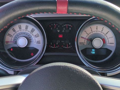 Used 2010 Ford Mustang GT Premium RWD image 22