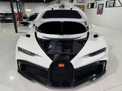 Used 2022 Bugatti Chiron Pur Sport image 29