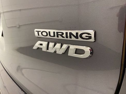 Used 2018 Honda Pilot Touring image 36
