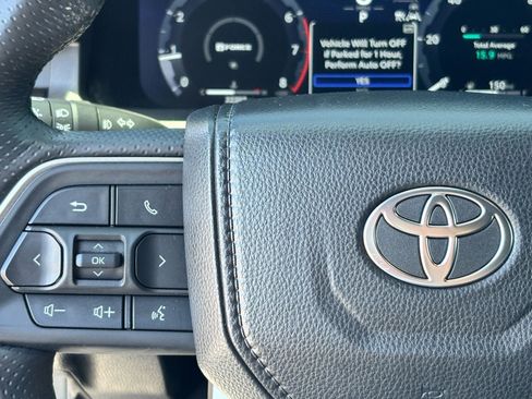 Used 2025 Toyota 4Runner TRD Off-Road Premium w/ Tow Technology Package AWD/4WD image 19