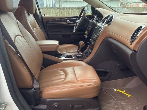 Used 2017 Buick Enclave Leather w/ Enclave Tuscan Edition FWD image 10
