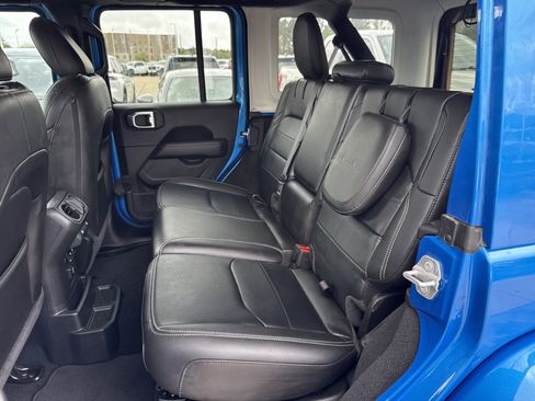 Used 2023 Jeep Wrangler Sahara w/ Cold Weather Group image 10