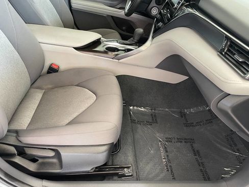 Used 2022 Toyota Camry LE image 27