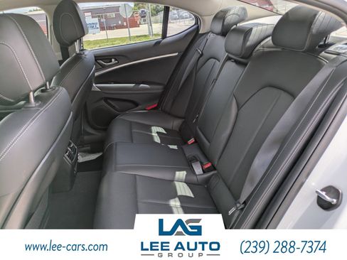 Used 2021 Genesis G70 2.0T RWD image 10