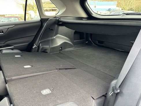 Used 2024 Toyota RAV4 XLE image 27