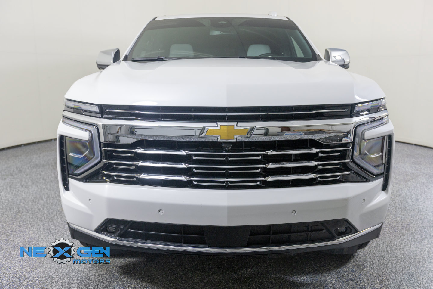 Used 2025 Chevrolet Suburban Premier AWD/4WD image 48