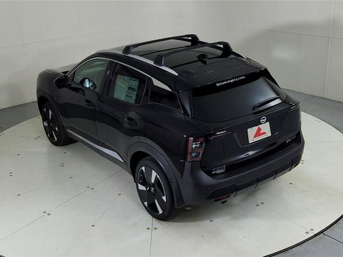 New 2026 Nissan Kicks SR w/ Cold Weather Package image 40