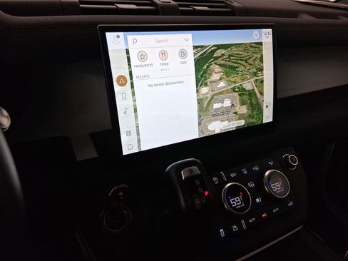 Used 2022 Land Rover Defender 110 X-Dynamic SE image 25