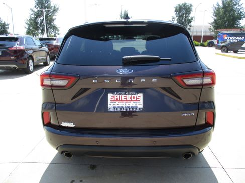 Used 2023 Ford Escape ST-Line w/ Tech Pack #1 AWD/4WD image 5