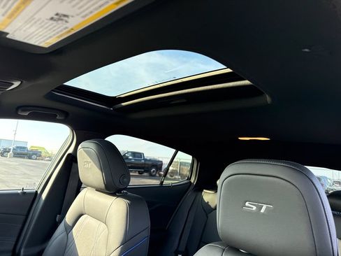 New 2026 Buick Envista Sport Touring FWD image 27