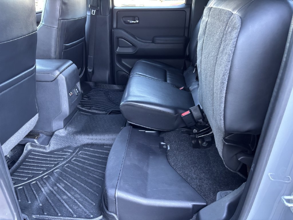 Used 2022 Nissan Frontier PRO-4X AWD/4WD image 24