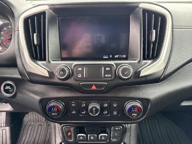 Used 2020 GMC Terrain SLE w/ Driver Convenience Package AWD/4WD image 19