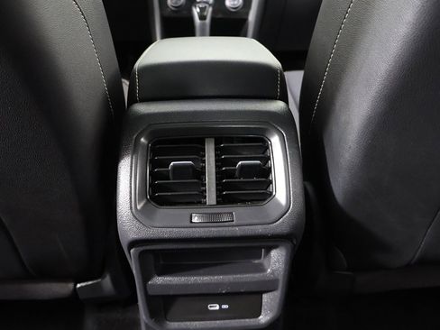 Used 2023 Volkswagen Taos SE w/ Panoramic Sunroof Package image 55