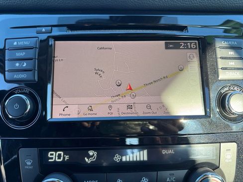 Used 2020 Nissan Rogue Sport SL w/ Premium Package image 13