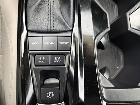 Used 2026 Toyota Camry XLE w/ Premium Plus Package image 13