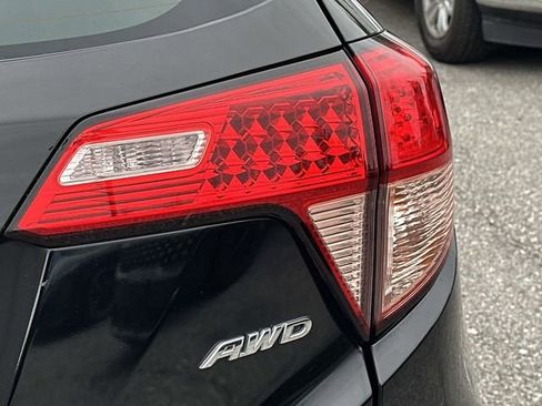 Used 2018 Honda HR-V LX image 28