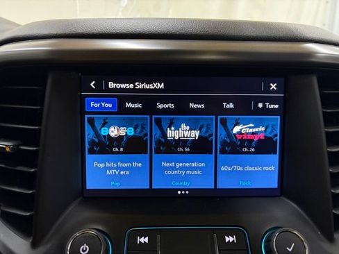 Used 2022 GMC Acadia AT4 w/ GMC Pro Grade Package AWD/4WD image 67