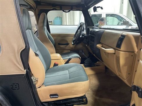 Used 1997 Jeep Wrangler Sahara image 22