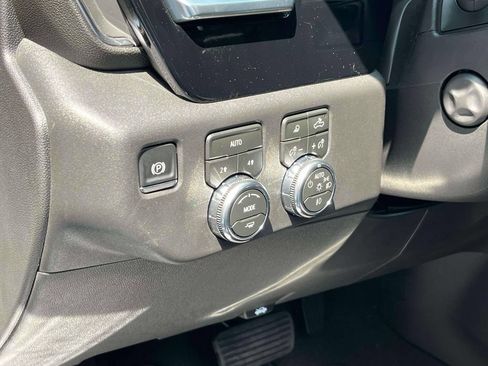 New 2026 GMC Sierra 1500 SLT w/ SLT Premium Package AWD/4WD image 24