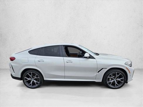 Certified 2023 BMW X6 xDrive40i w/ M Sport Package image 4