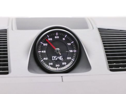 Used 2022 Porsche Cayenne Turbo image 42