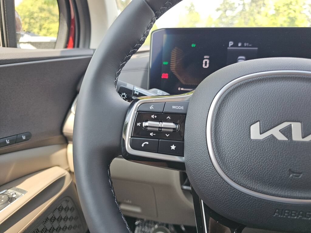 New 2026 Kia Carnival EX FWD image 18