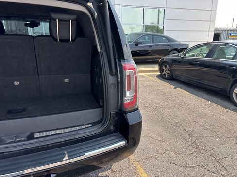 Used 2016 GMC Yukon Denali AWD/4WD image 14
