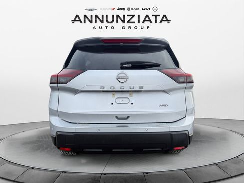 Certified 2025 Nissan Rogue SV w/ SV Premium Package image 4