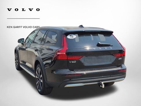 Used 2026 Volvo V60 B5 Cross Country Ultra AWD/4WD image 5