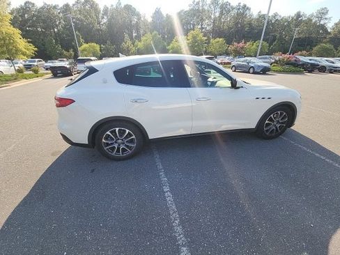 Used 2017 Maserati Levante AWD/4WD image 14