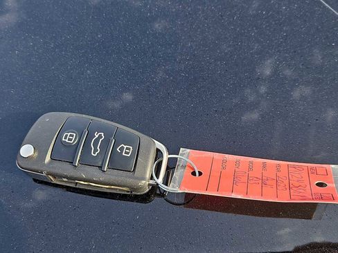 Used 2023 Audi Q3 2.0T Premium w/ Convenience Package image 39