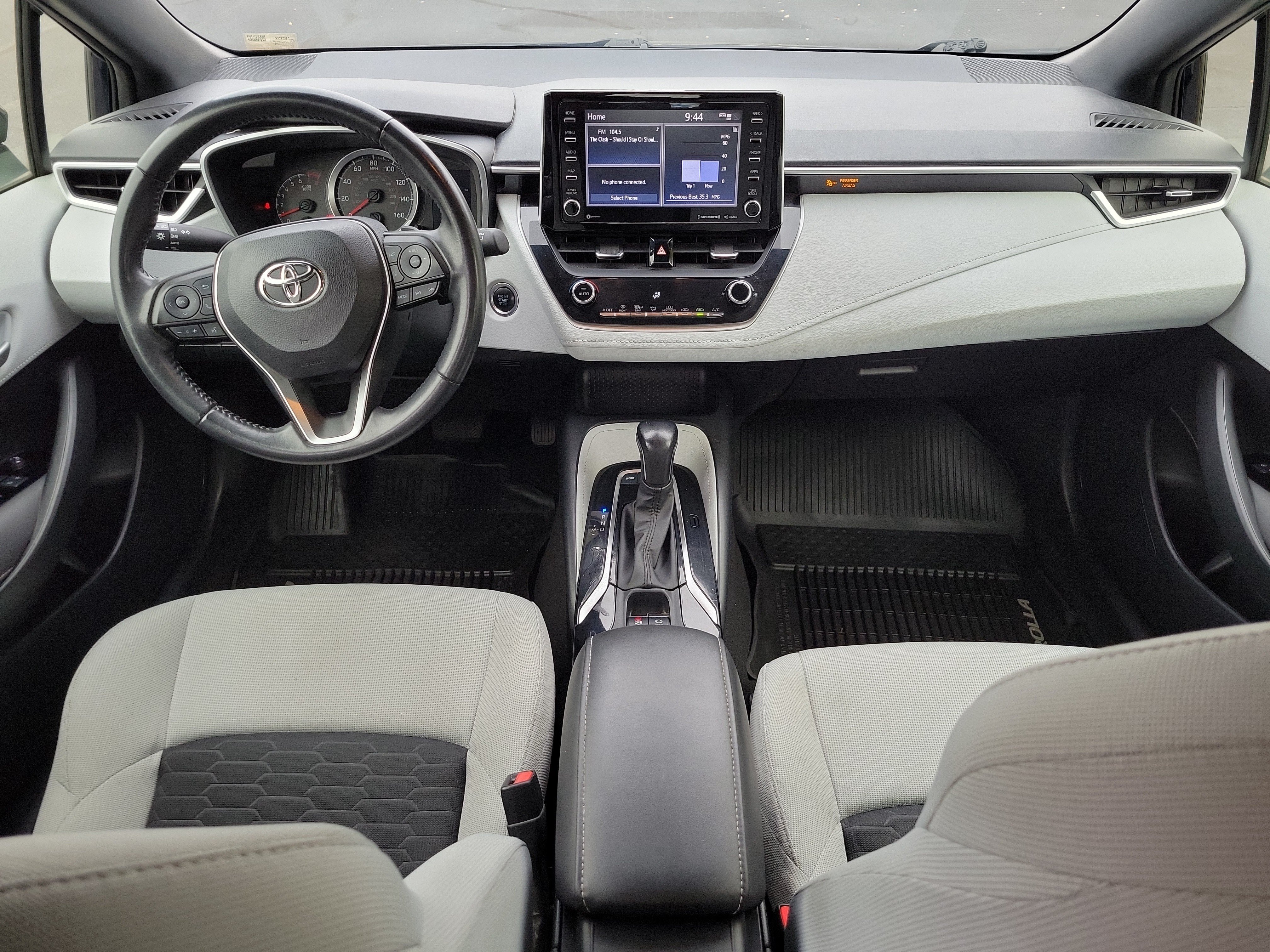 Used 2022 Toyota Corolla SE w/ SE Preferred Package FWD image 14
