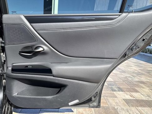 Used 2023 Lexus ES 350 w/ Accessory Package (Z2) image 22