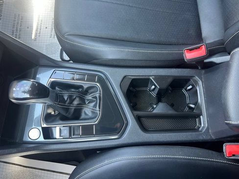 Used 2023 Volkswagen Tiguan SE FWD image 31