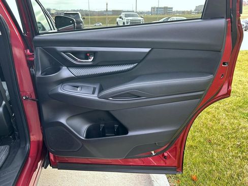 Used 2023 Subaru Ascent Premium w/ Convenience Package image 18