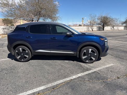 Used 2025 Nissan Kicks SR image 6