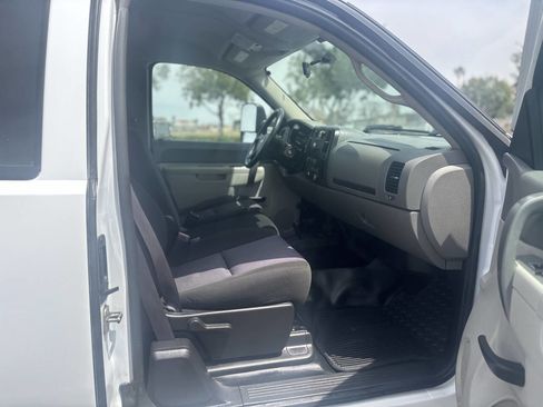 Used 2012 Chevrolet Silverado 2500 W/T AWD/4WD image 27