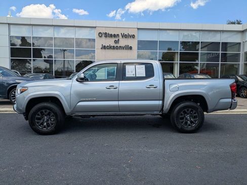 Used 2023 Toyota Tacoma SR5 AWD/4WD image 3