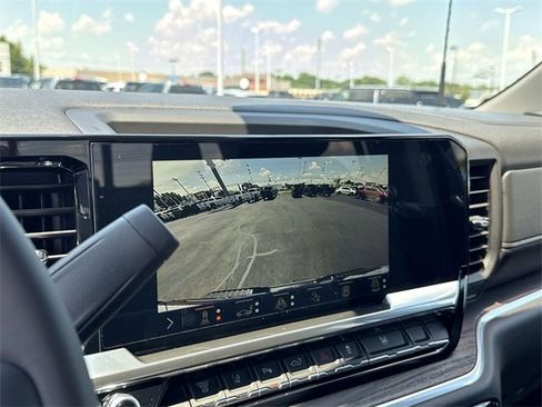 New 2025 GMC Sierra 2500 SLT w/ SLT Premium Package image 19